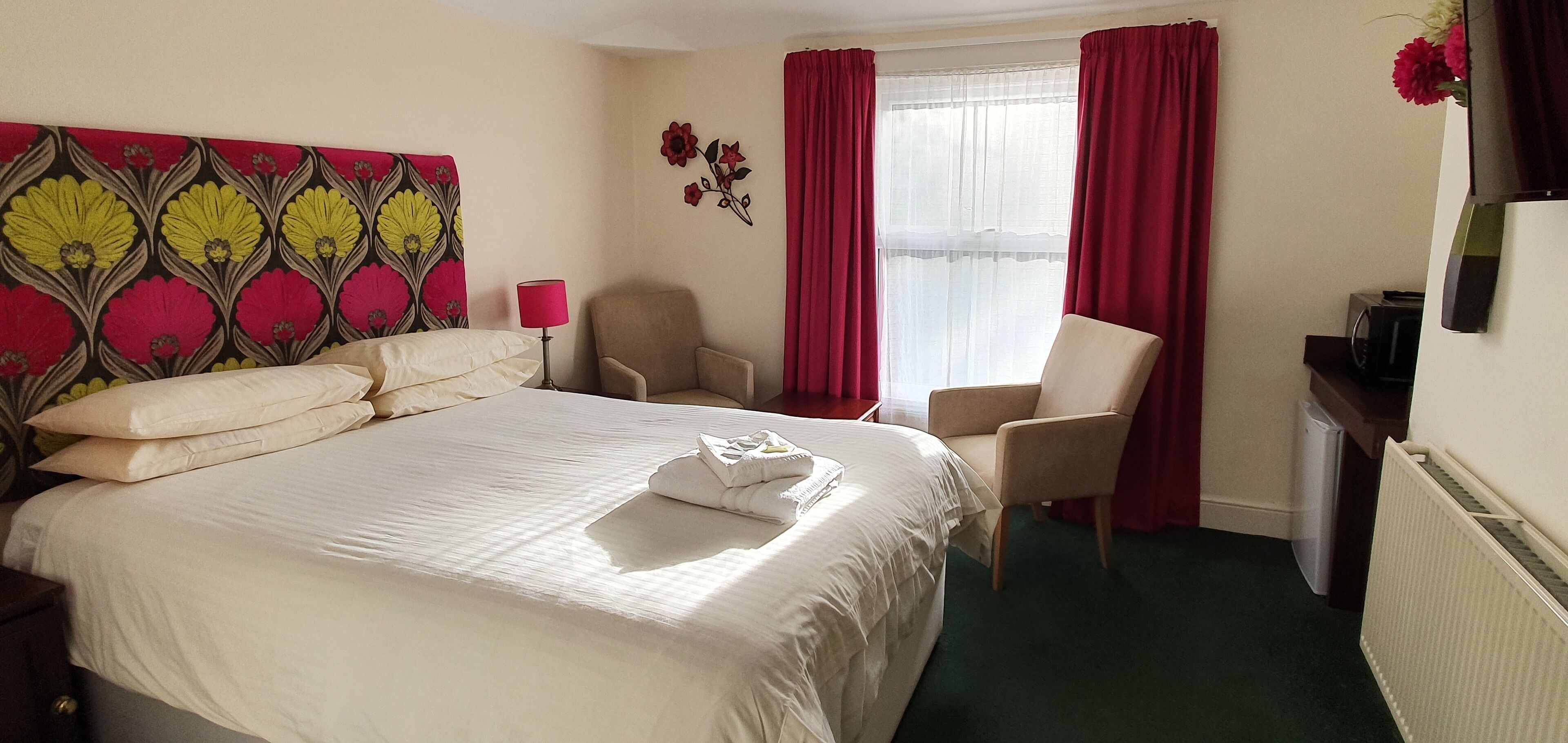 superior double room | individually decorated, desk, iron/ironing board, free wifi