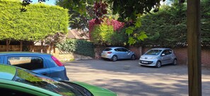 Free self parking - The Edward Hotel (Gloucester)