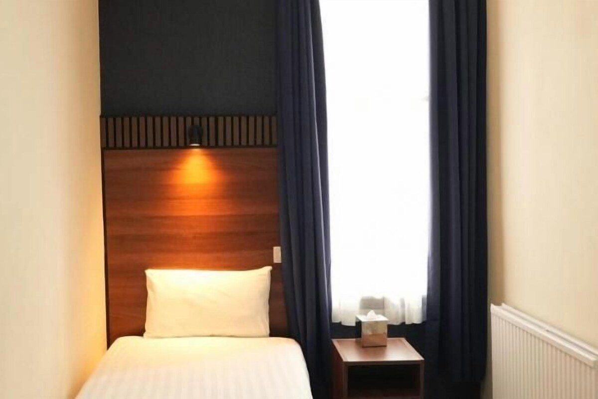 1 bedroom, iron/ironing board, WiFi (free), bed sheets