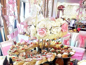 Breakfast, lunch and dinner served