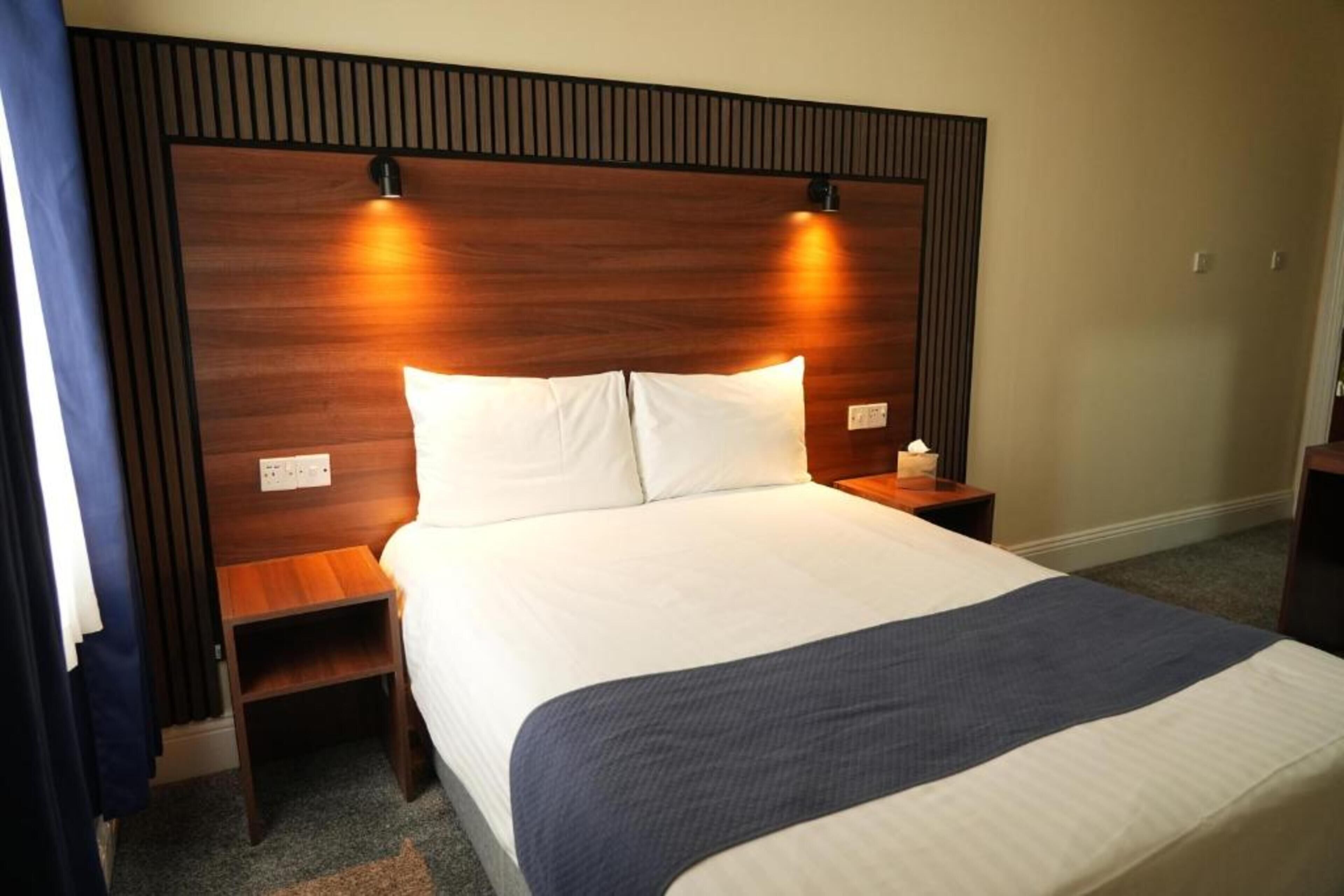 标准双人房 | 1 多间卧室、办公桌、熨斗/熨衣板、免费 WiFi