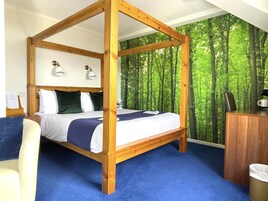 Double Room with Four Poster Bed | 1 bedroom, desk, iron/ironing board, free WiFi