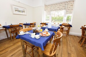 Daily full breakfast for a fee - The Rosscourt - Adults only (Bournemouth)