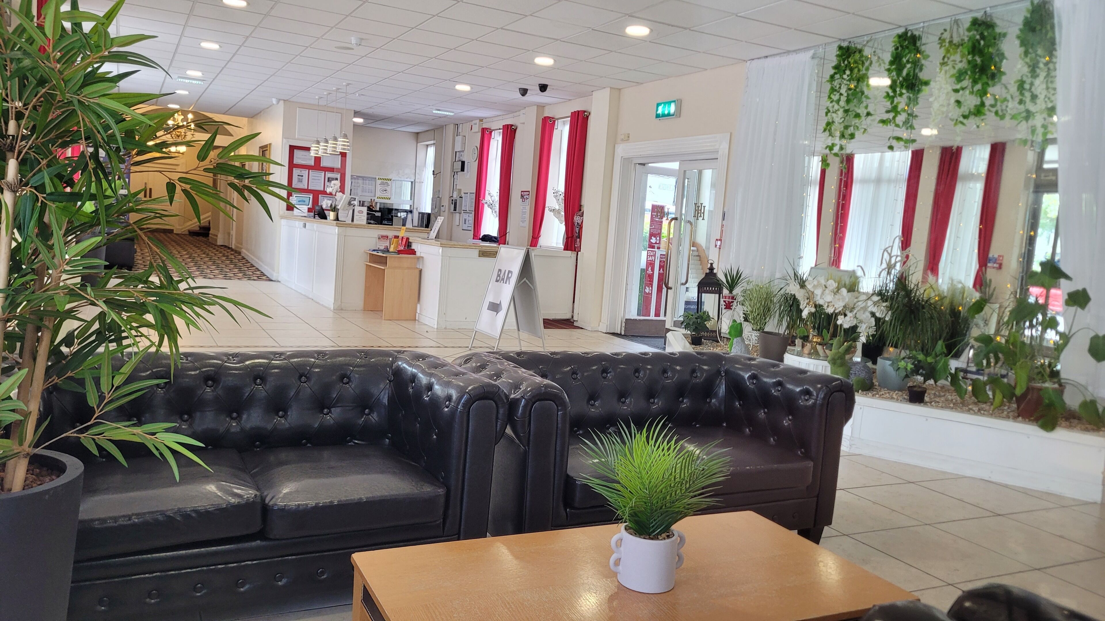 Photo - Heathlands Hotel