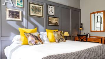 Classic Double Room | Memory-foam beds, desk, iron/ironing board, free WiFi