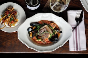 Food and drink - Crown Hotel (Chertsey)
