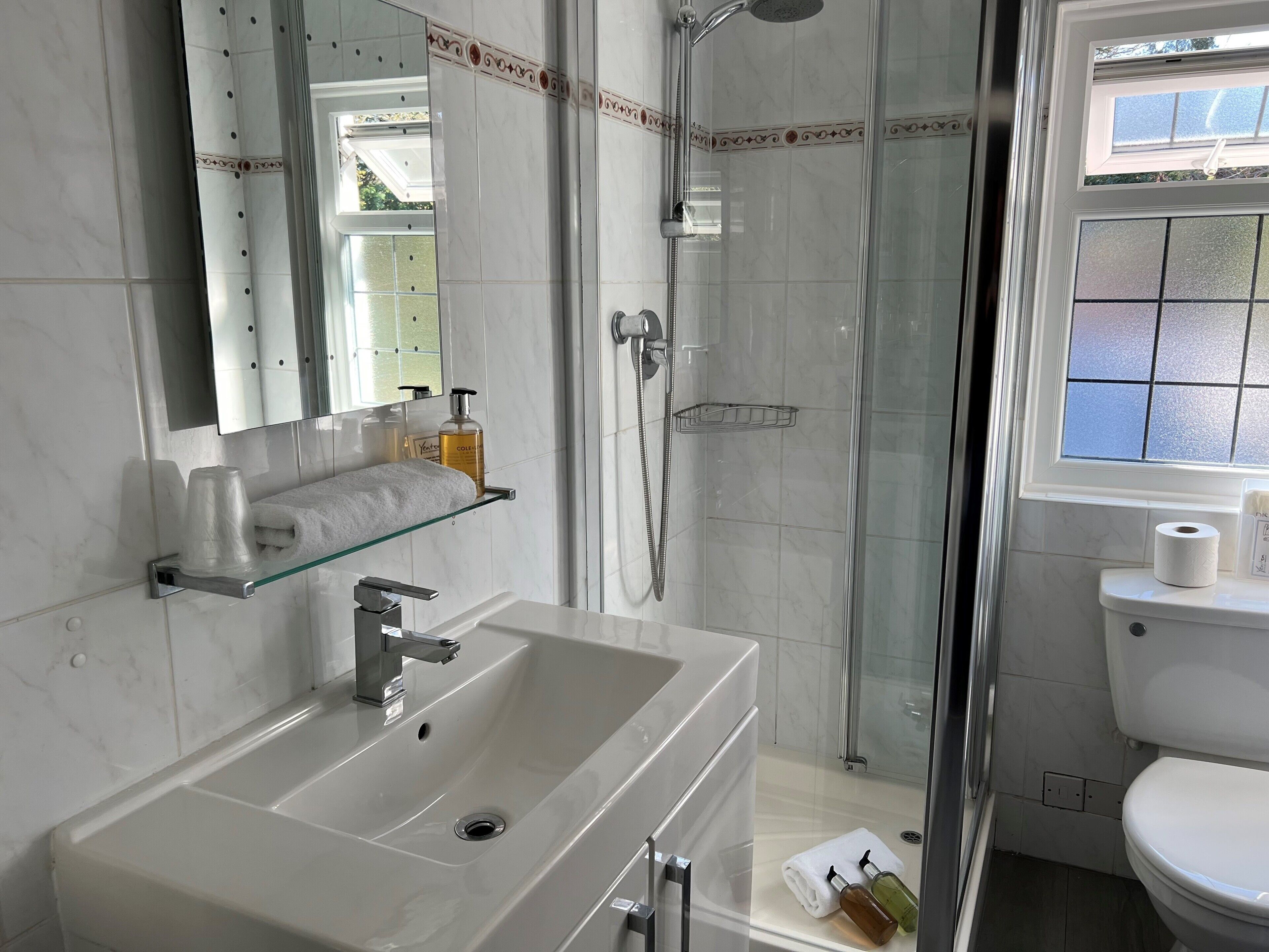 economy double room, ensuite | bathroom | free toiletries, hair dryer, towels