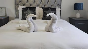 Desk, bed sheets