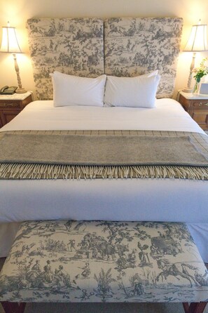 Individually decorated, individually furnished, iron/ironing board
