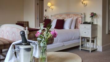 Superior Double Room | Individually decorated, individually furnished, iron/ironing board