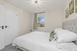 Executive Apartment, 2 Bedrooms | Premium bedding, Select Comfort beds, desk, blackout curtains