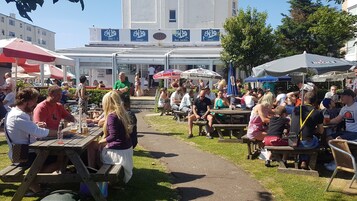 Bar (en la propiedad)