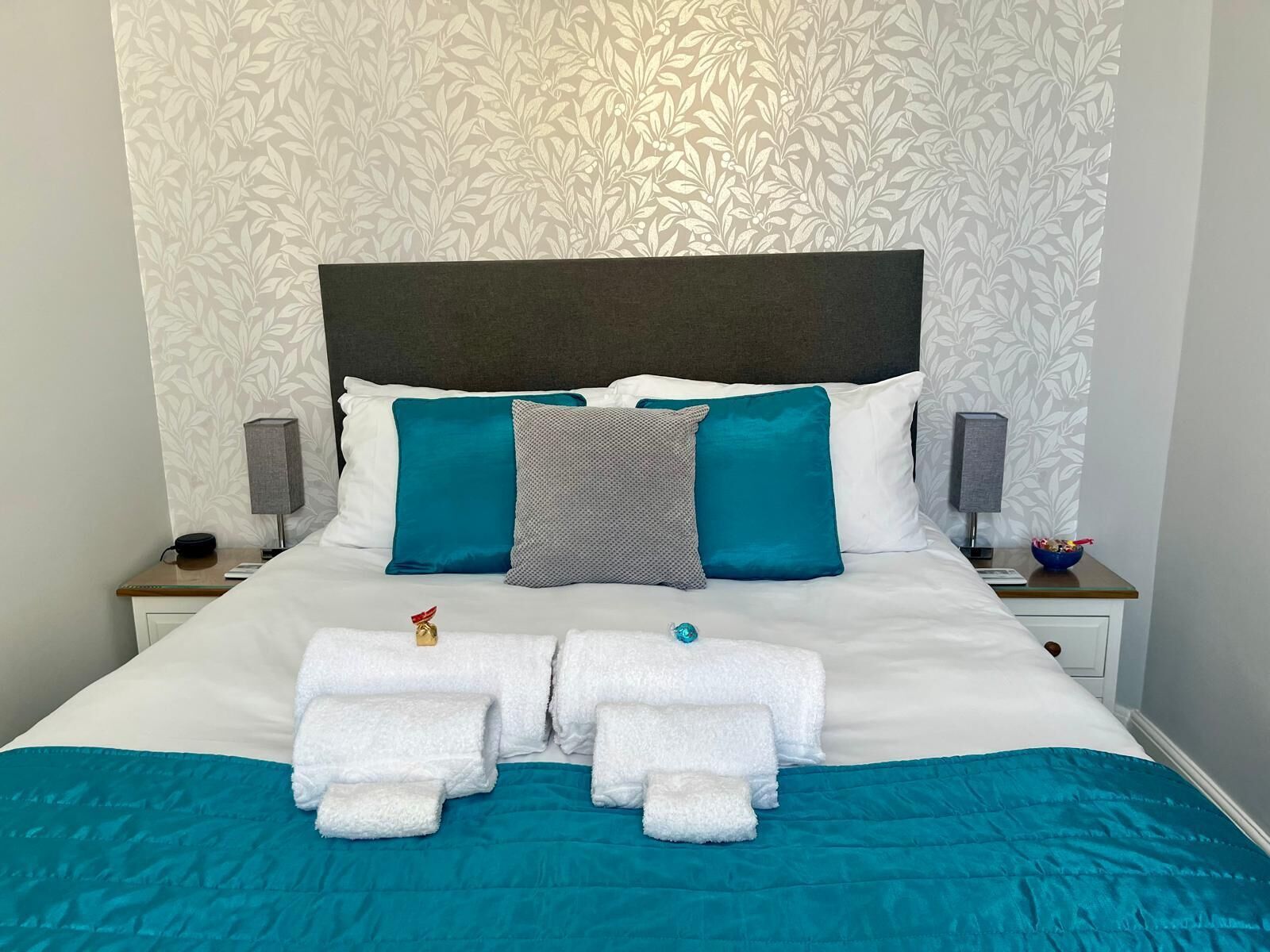 Standard Double Room, 1 King Bed, Room 2 | Sengetøy av topp kvalitet og senger med Select Comfort-madrass