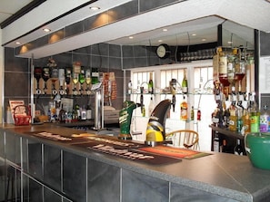 Bar (on property) - Leverdale Hotel (Blackpool)