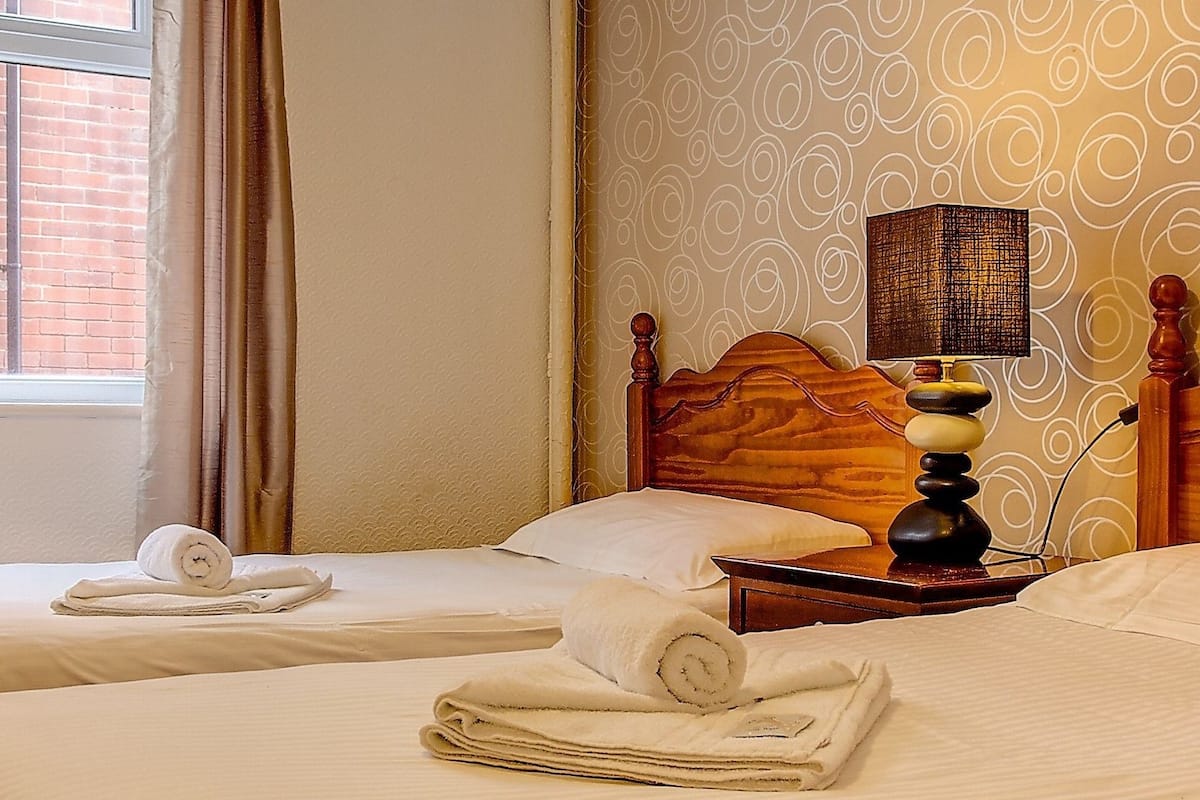 Standard Twin Room