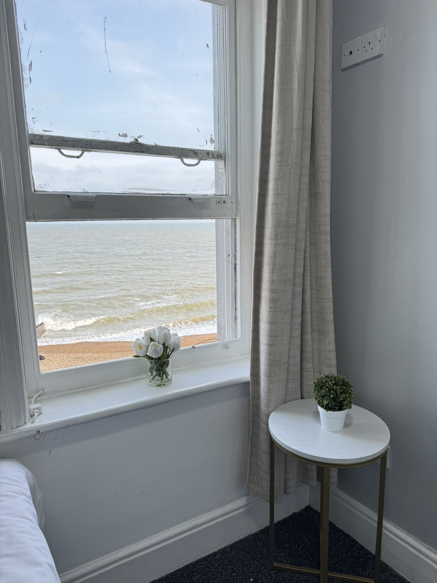 Standaard Twin kamer, en-suite badkamer, uitzicht op zee | Gratis wifi, beddengoed