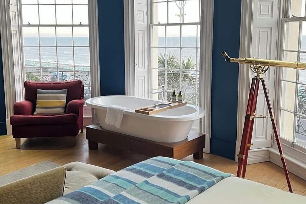 signature double room, 1 king bed, sea facing | 1 bedroom, egyptian cotton sheets, premium bedding, iron/ironing board