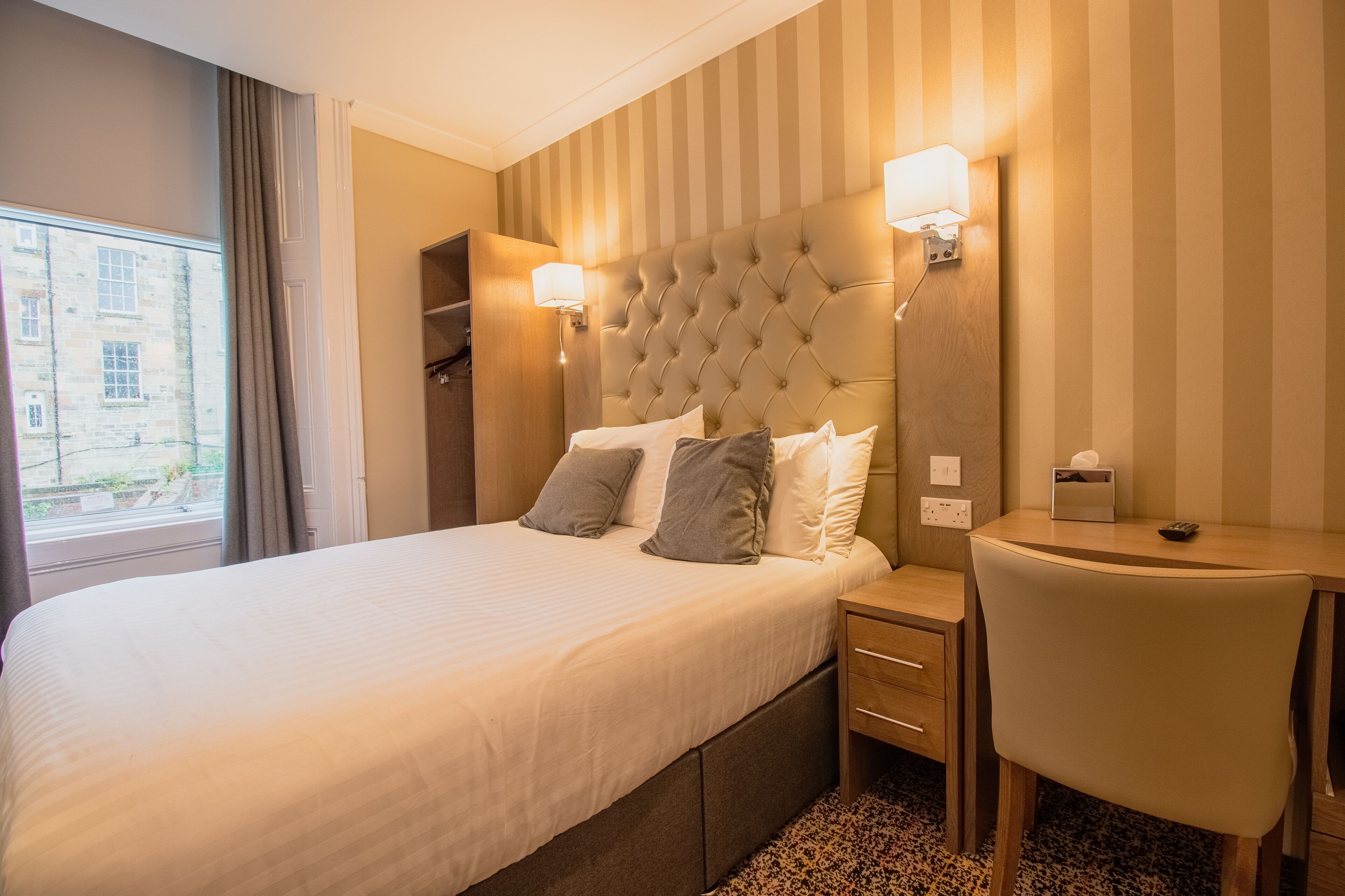 budget double room | in-room safe, desk, iron/ironing board, free wifi