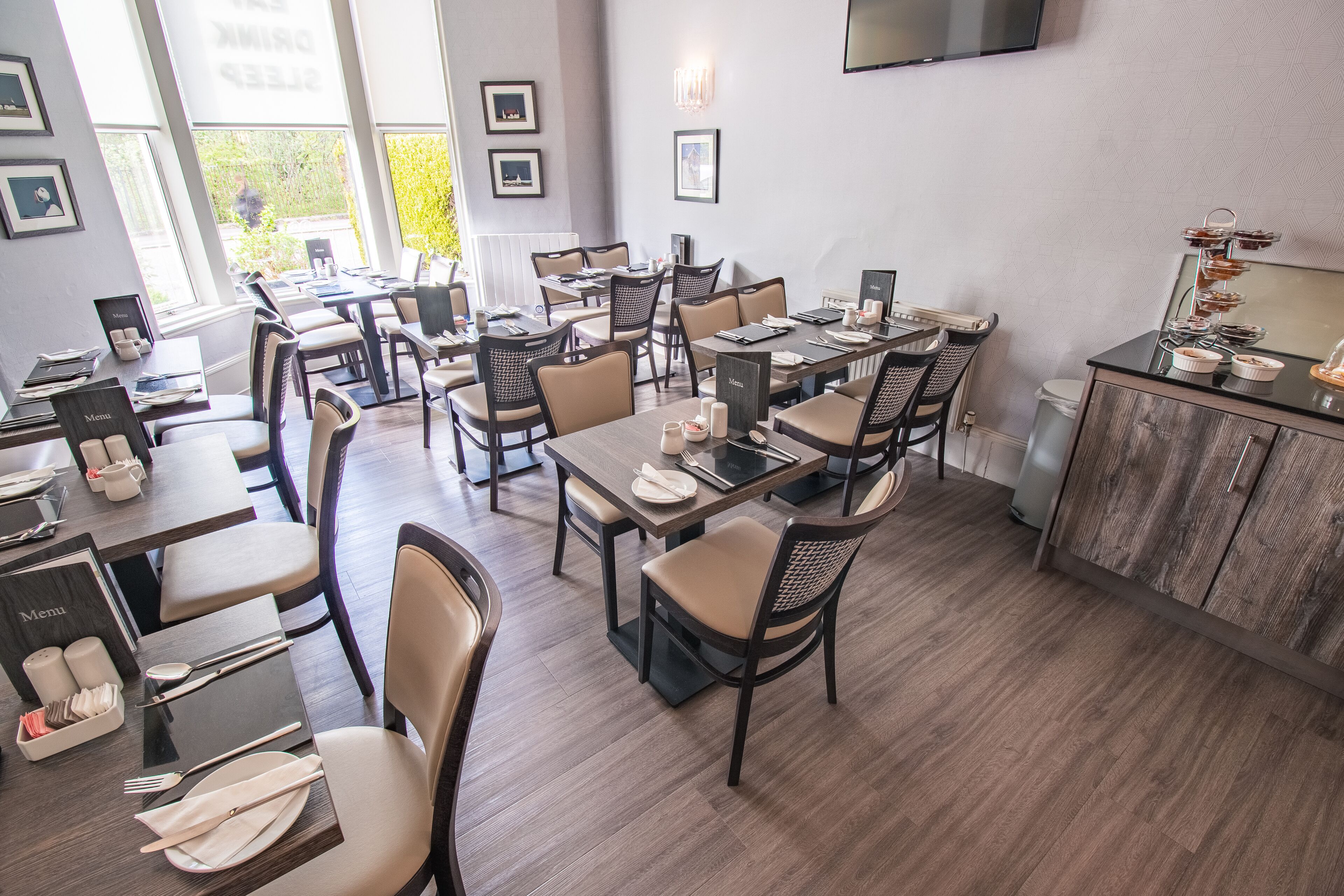 Photo - Albion Hotel