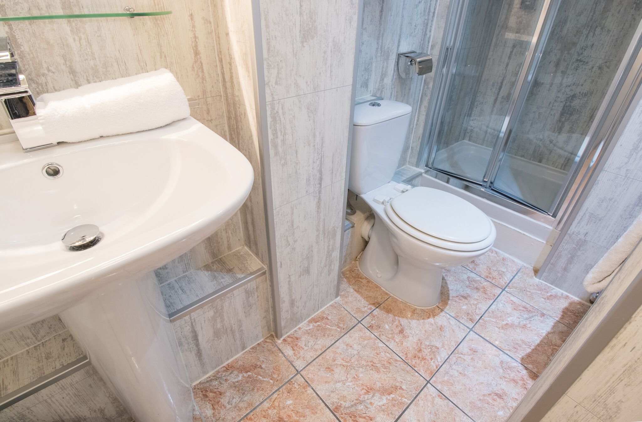 budget double room | bathroom | shower, free toiletries, hair dryer, towels