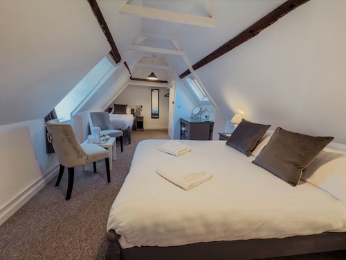 Newport Quay Bed and Breakfast