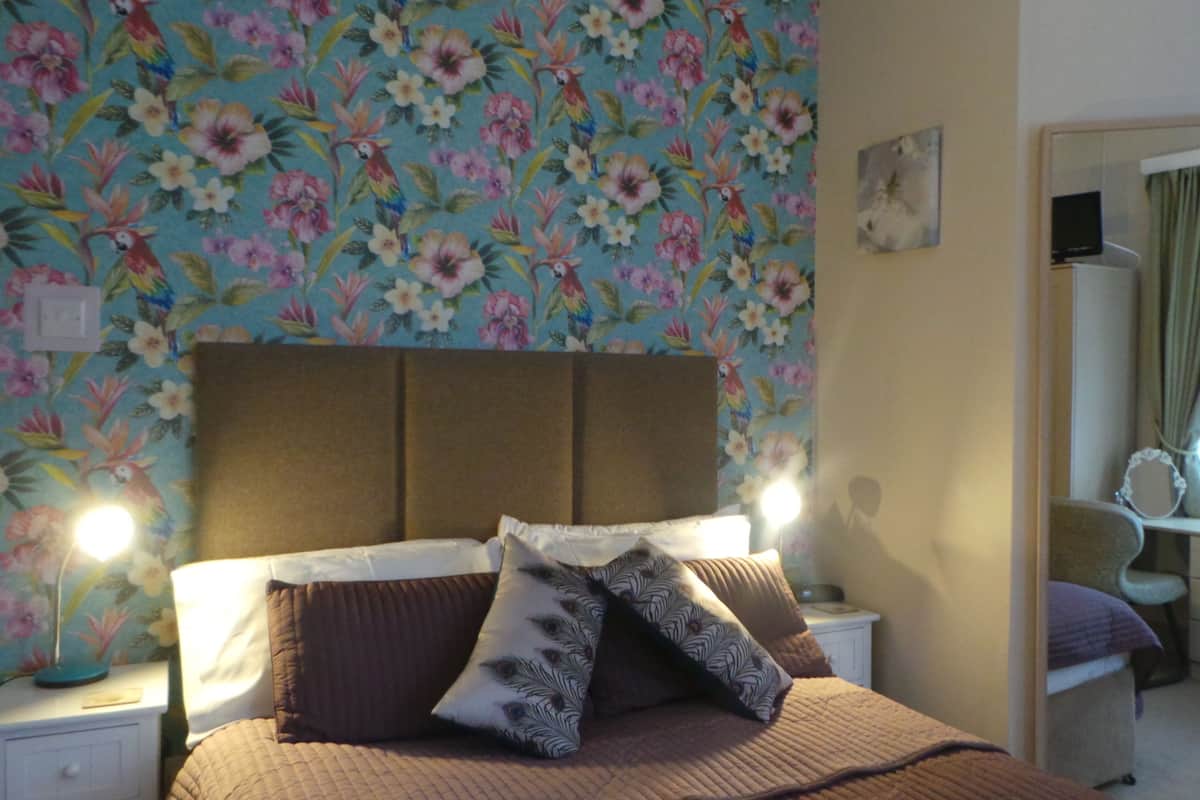 Comfort Double Room, Garden View | Minibar, desk, iron/ironing board, free cribs/infant beds