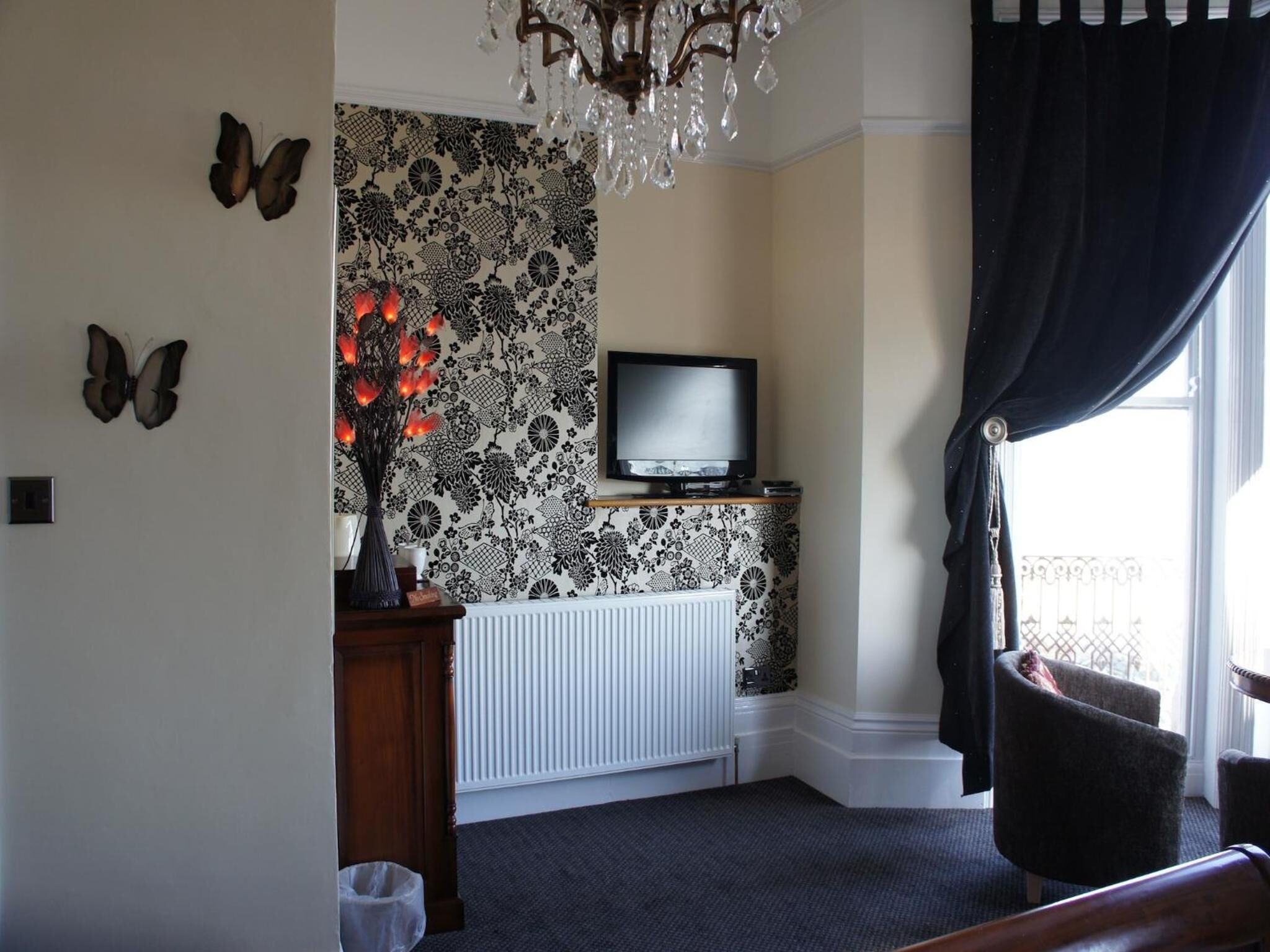 42-inch Smart TV with digital channels, TV