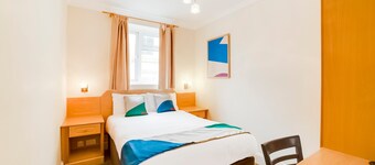 The Gullivers Hotel