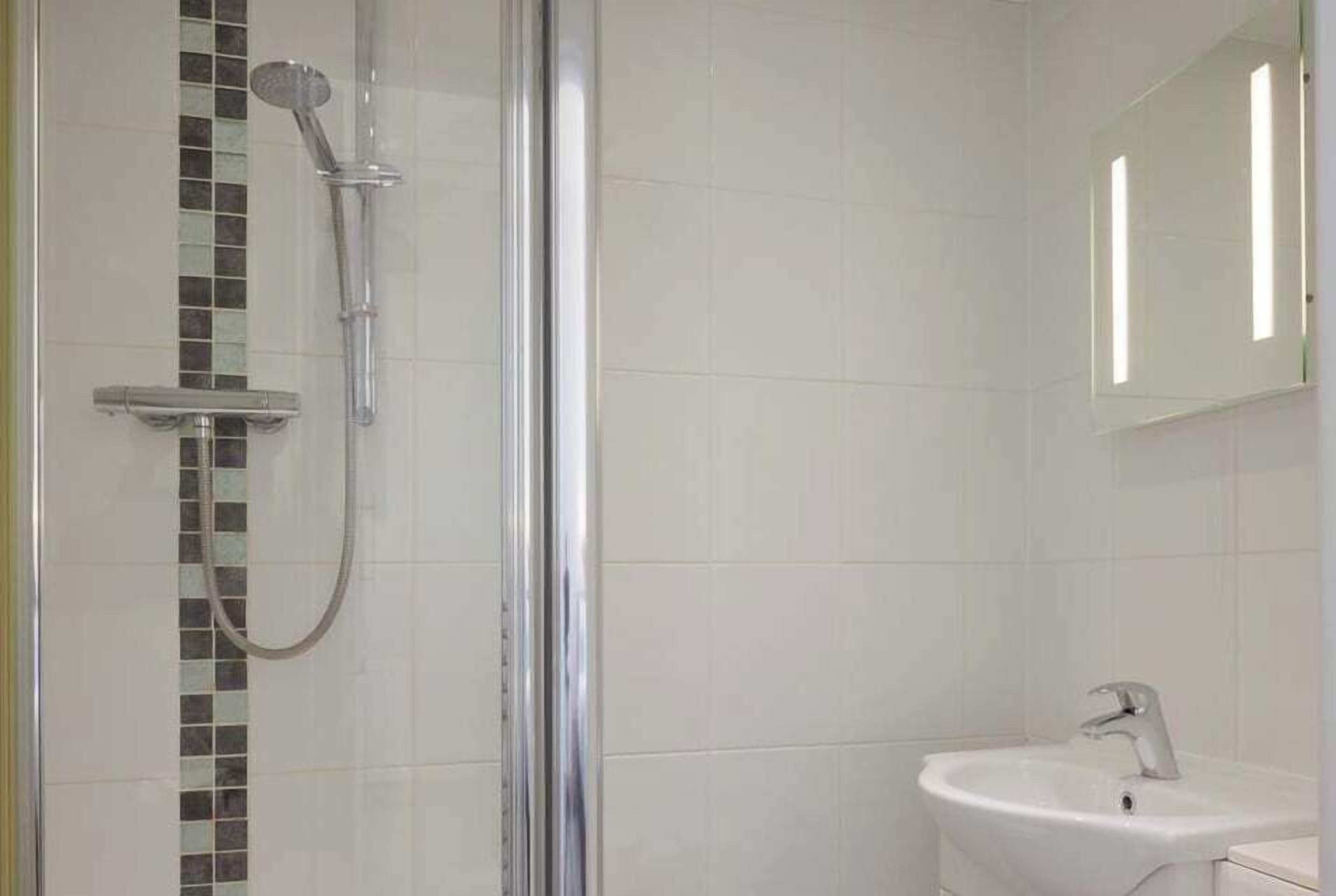 Photo - The Cumberland Hotel