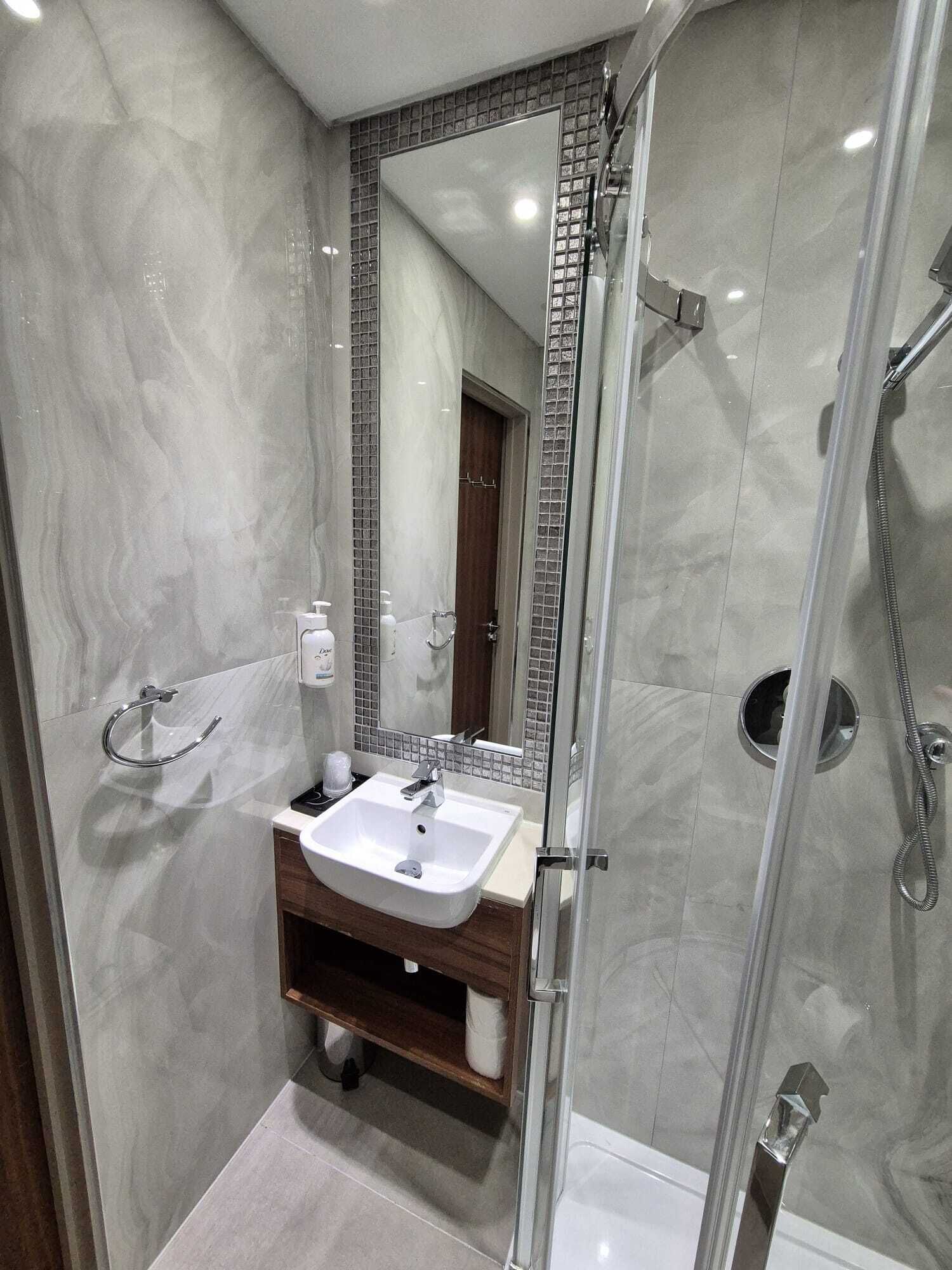 classic triple room | bathroom | shower, designer toiletries, hair dryer, towels