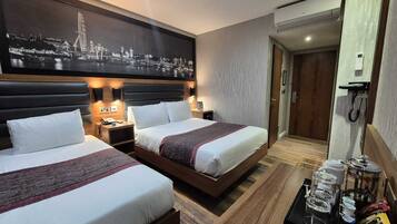 Classic Triple Room | Premium bedding, in-room safe, desk, soundproofing