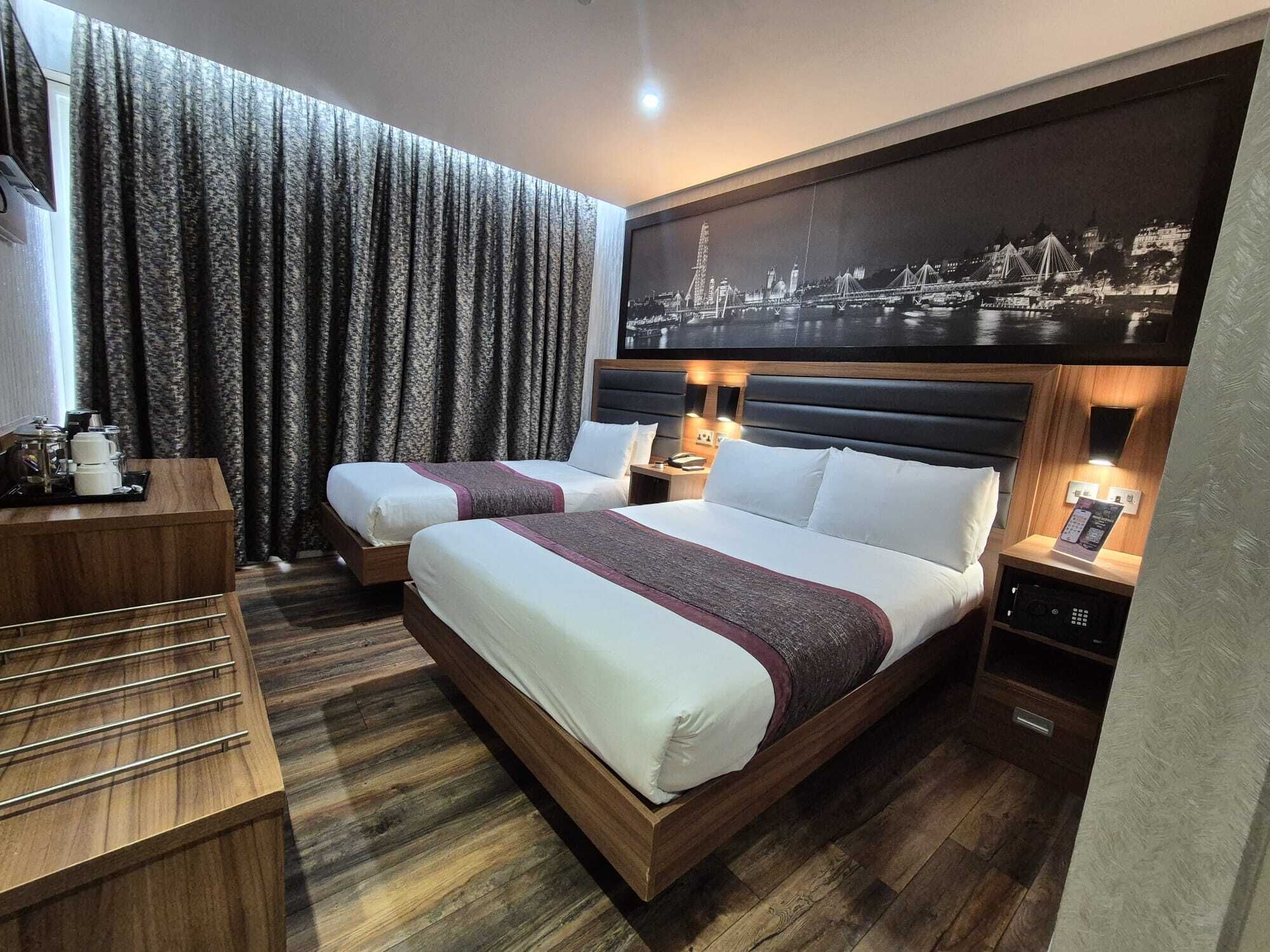 Classic Triple Room | Premium bedding, in-room safe, desk, soundproofing