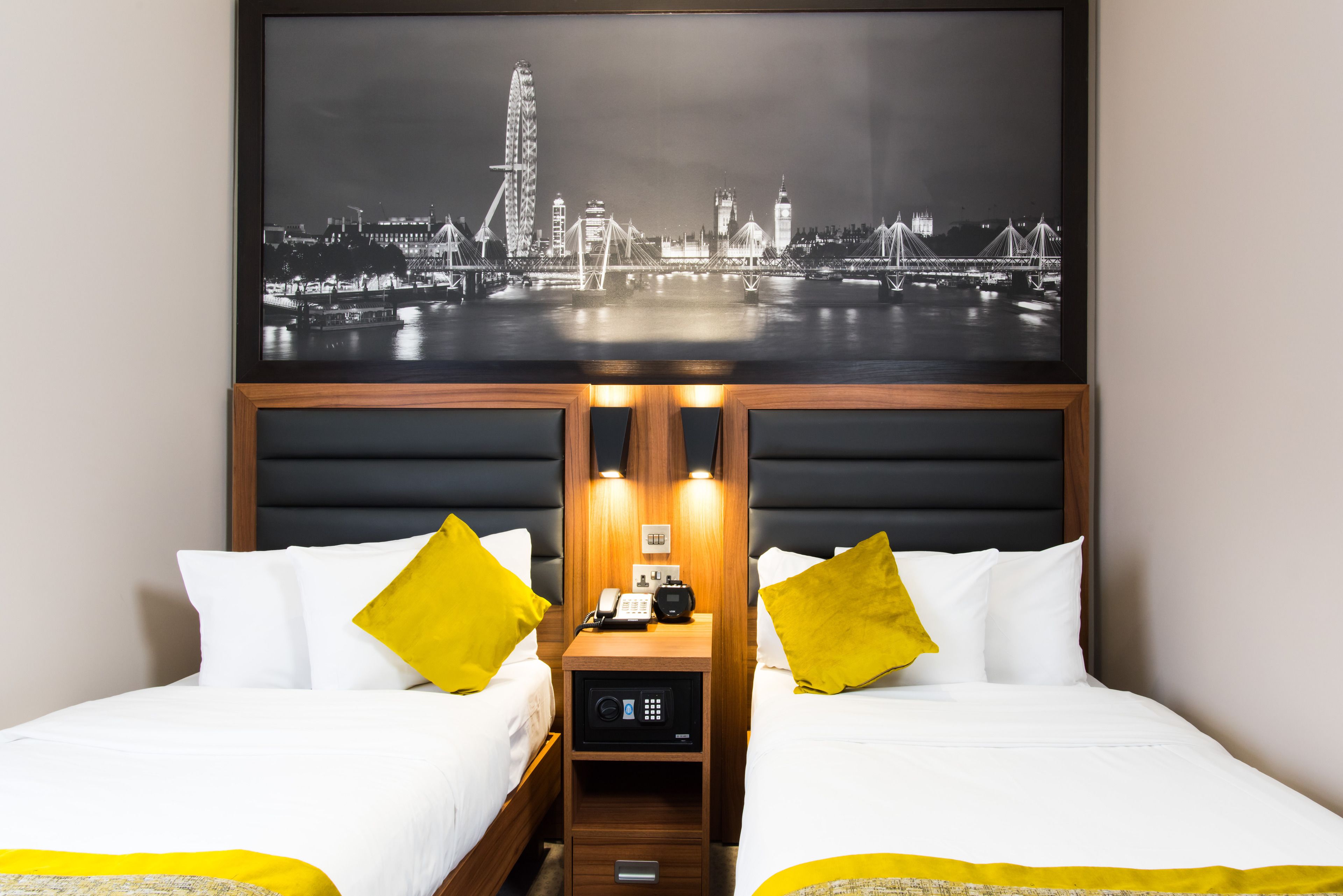 deluxe twin room, garden view (folding bed for third person) | premium bedding, in-room safe, desk, soundproofing