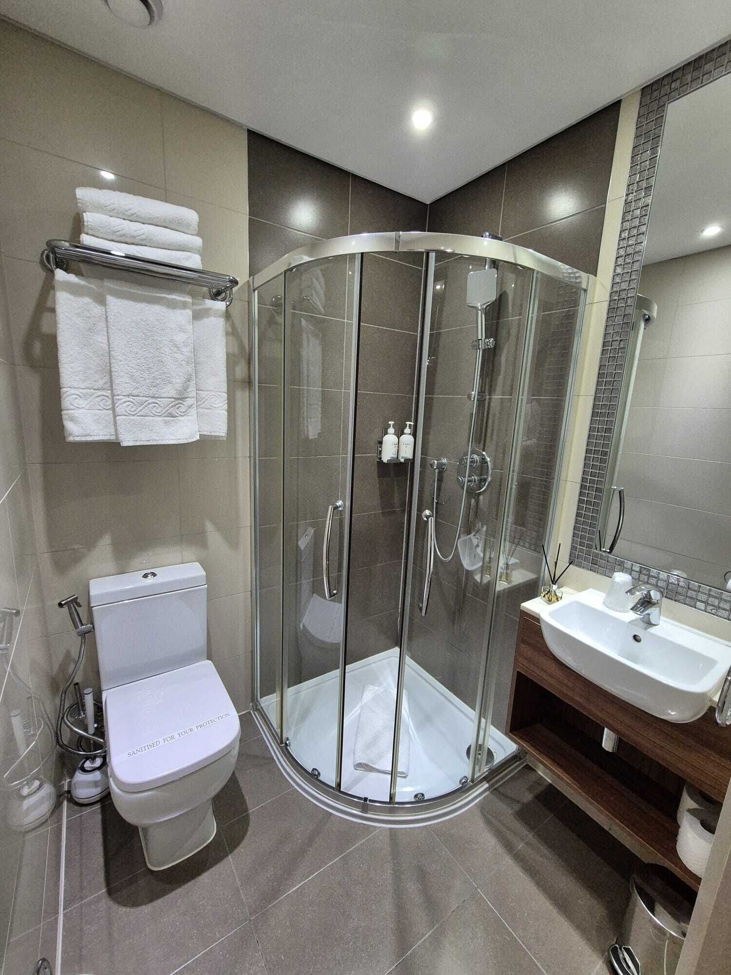 premium bedding, in-room safe, desk, soundproofing