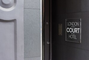 Entrée de l’hébergement