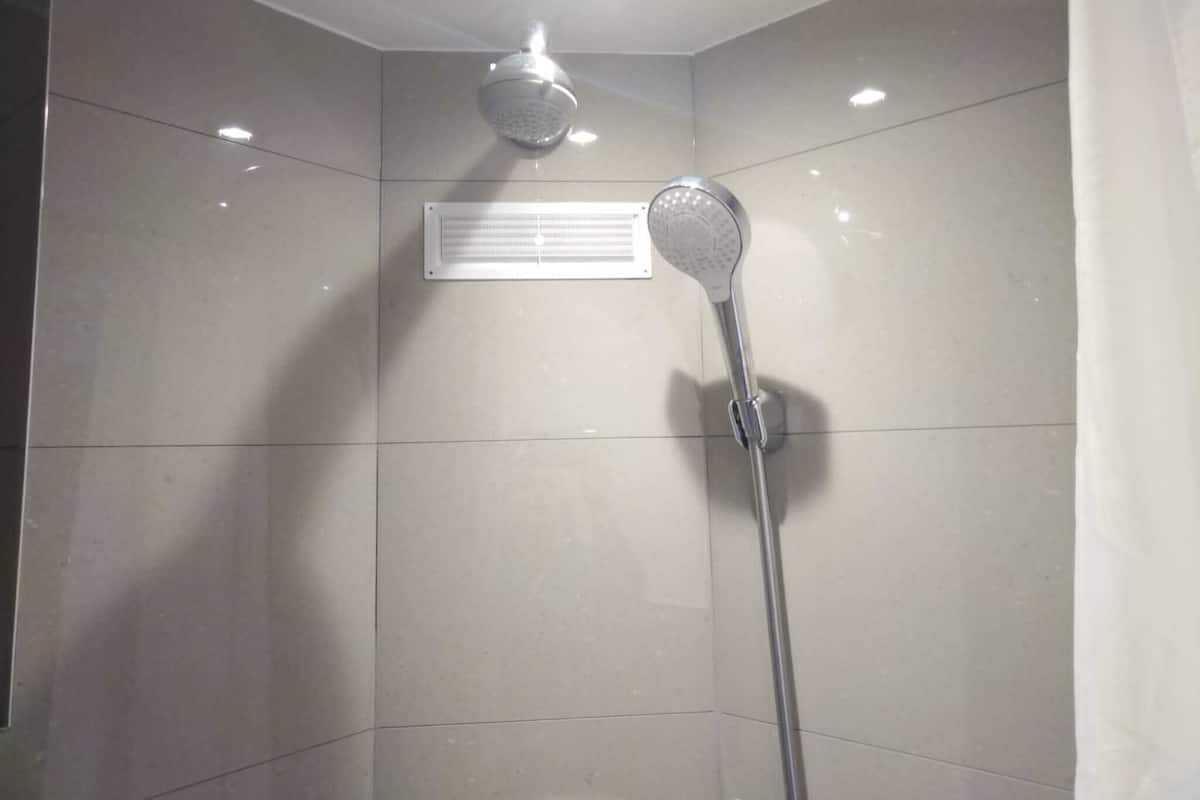 Deluxe İki Ayrı Yataklı Oda, Banyolu/Duşlu | Banyo