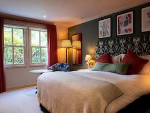 Bureau, Wi-Fi gratuit, draps fournis