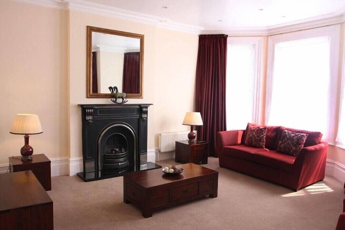 Apartment, Private Bathroom, Garden View (1 Bed Middle Floor ) | Living area | TV