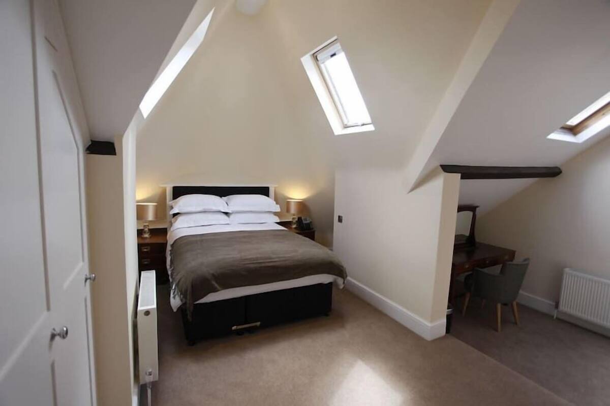 Apartment, Private Bathroom, Garden View (1 Bed Loft ) | 1 bedroom, Egyptian cotton sheets, in-room safe, iron/ironing board