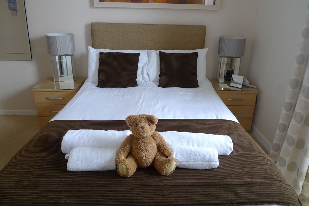 Desk, iron/ironing board, cots/infant beds, free WiFi