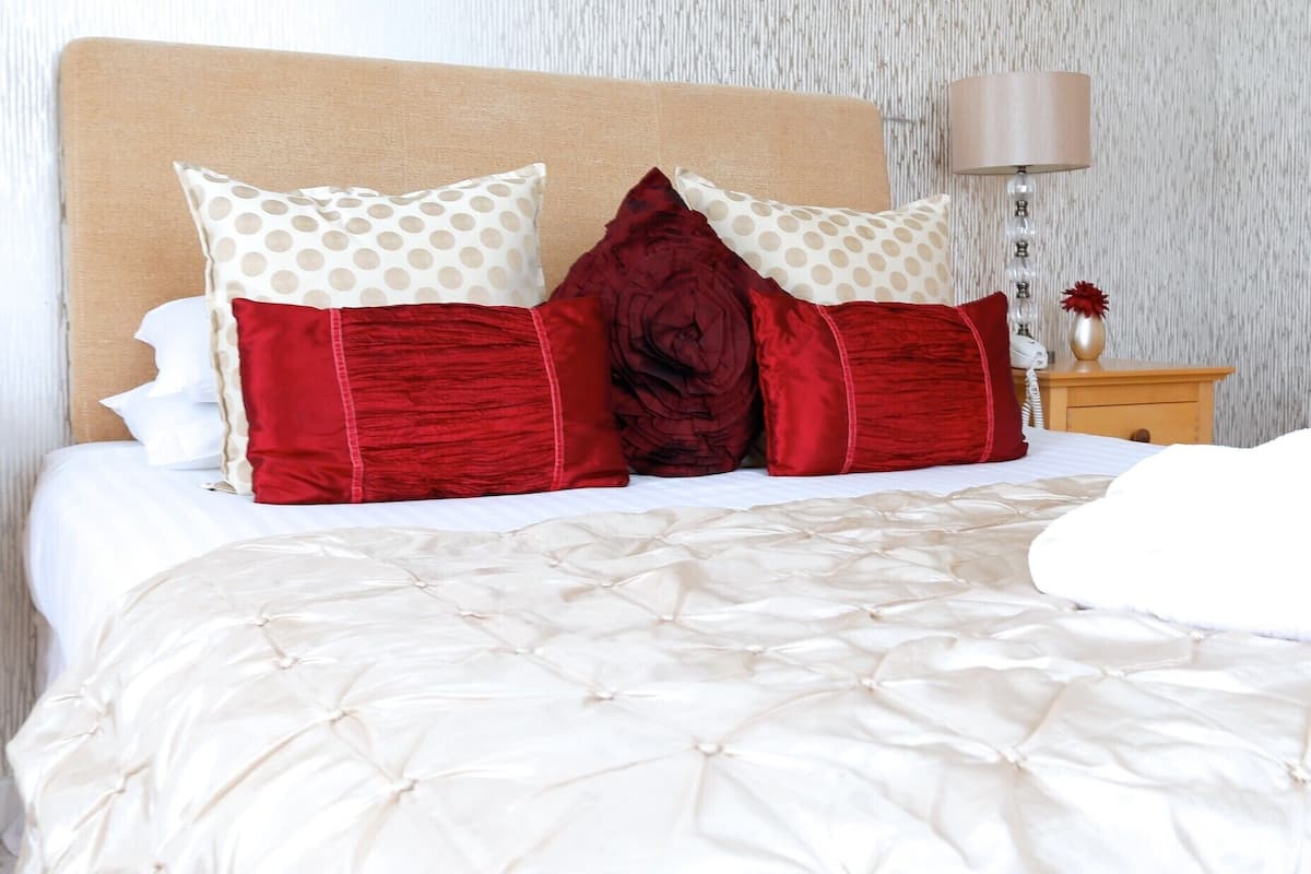 Desk, iron/ironing board, cots/infant beds, free WiFi