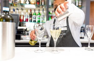 Alimentos y bebidas