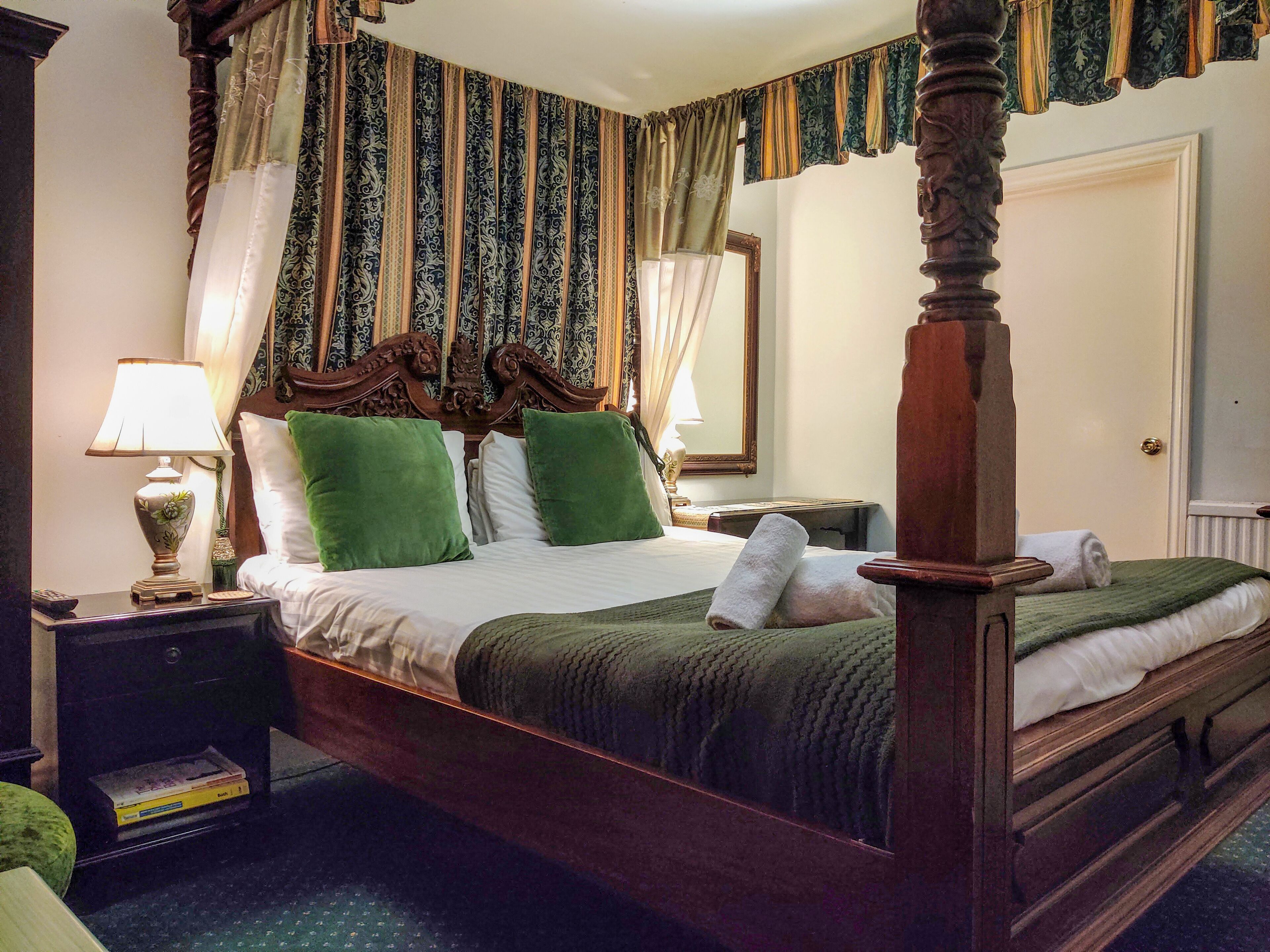 Photo - Wentworth House - Free Parking