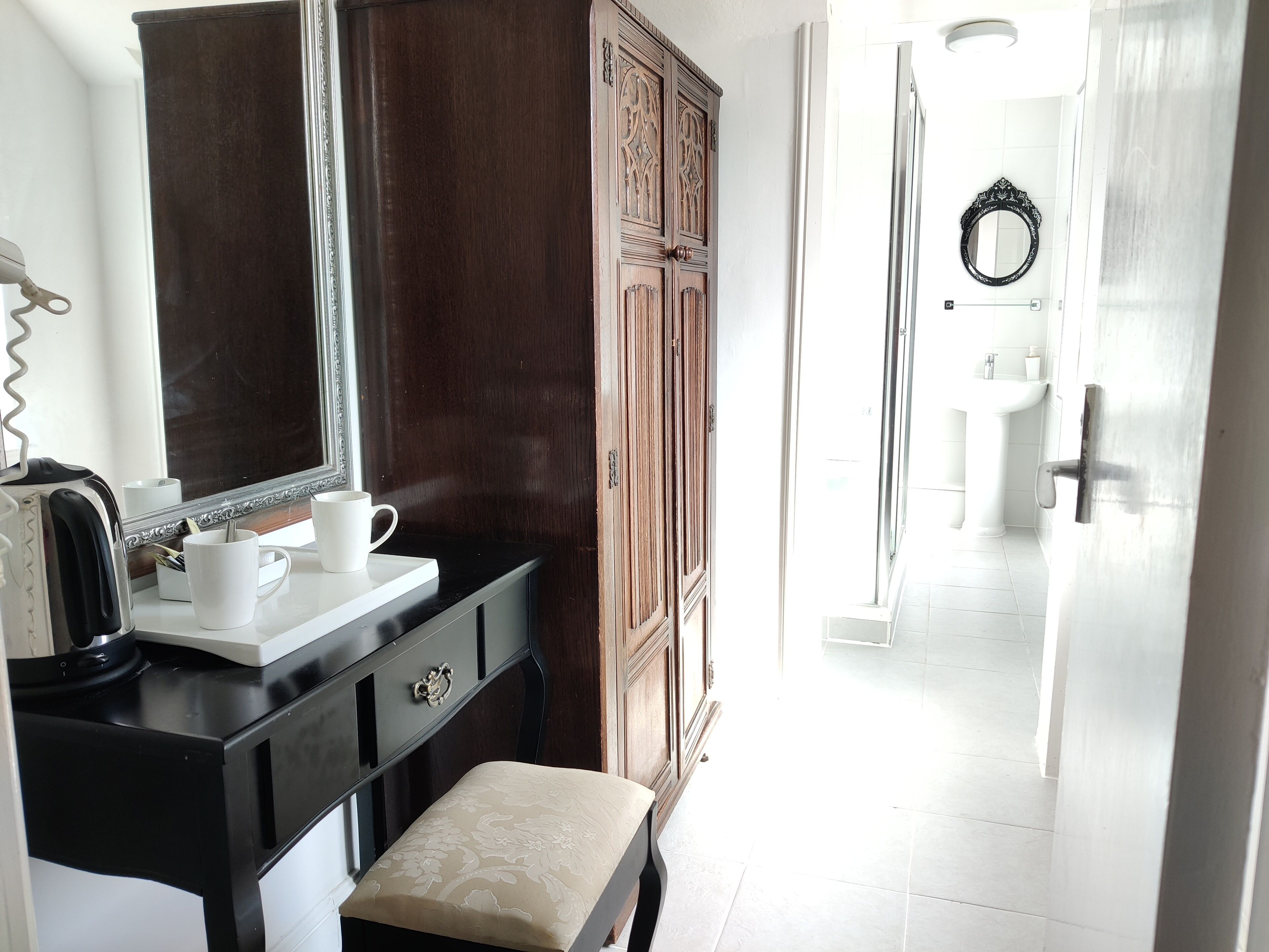 Photo - Wentworth House - Free Parking