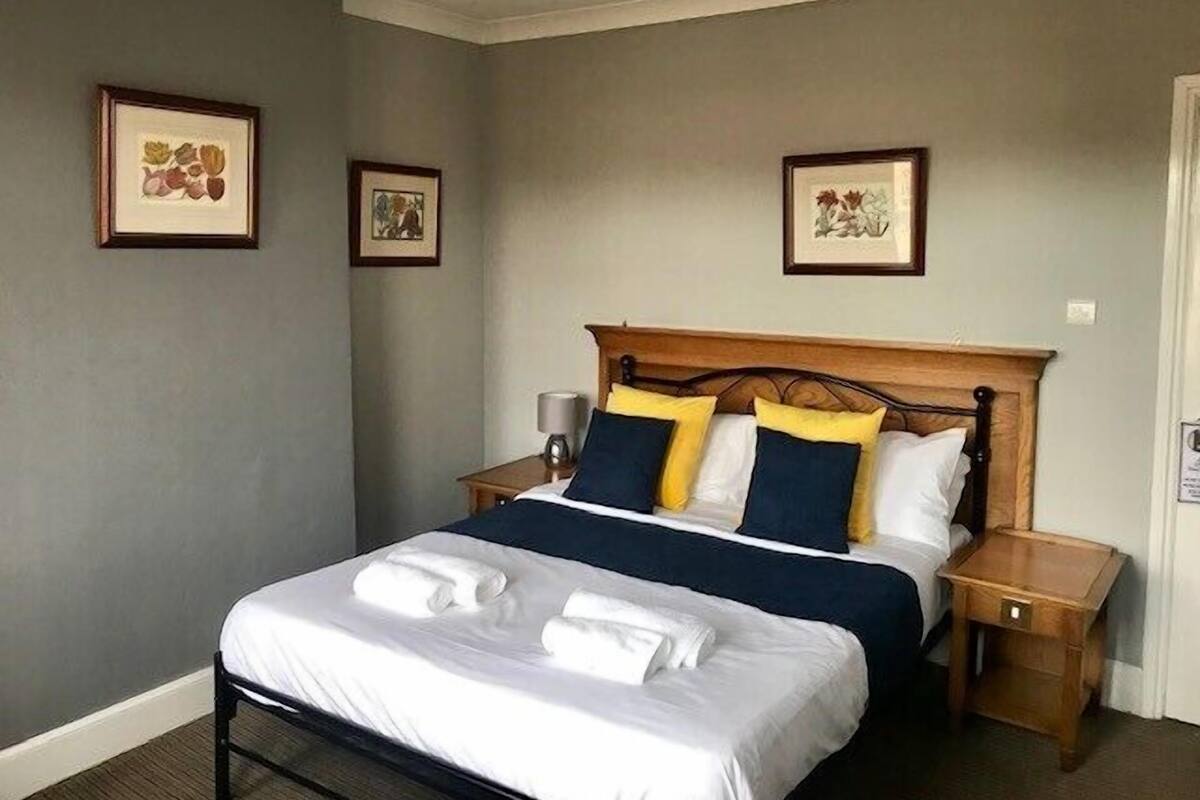 Classic Double Room, Ensuite