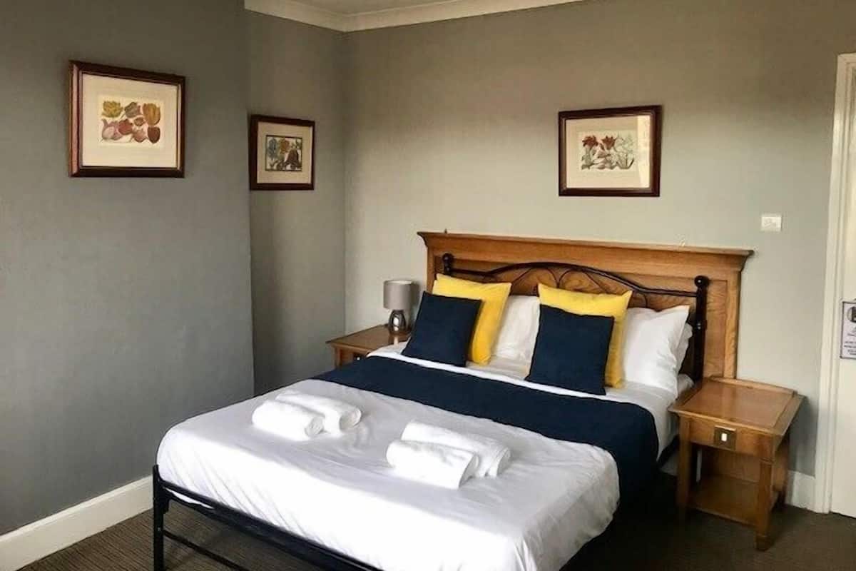 Kamar Double Klasik, ensuite
