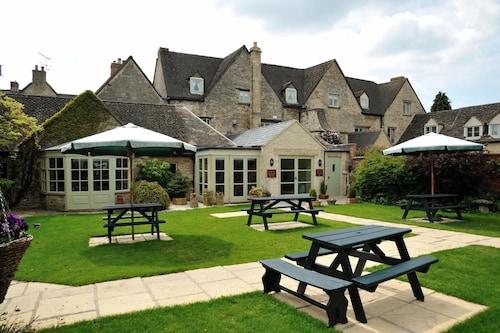 Corinium Hotel & Restaurant