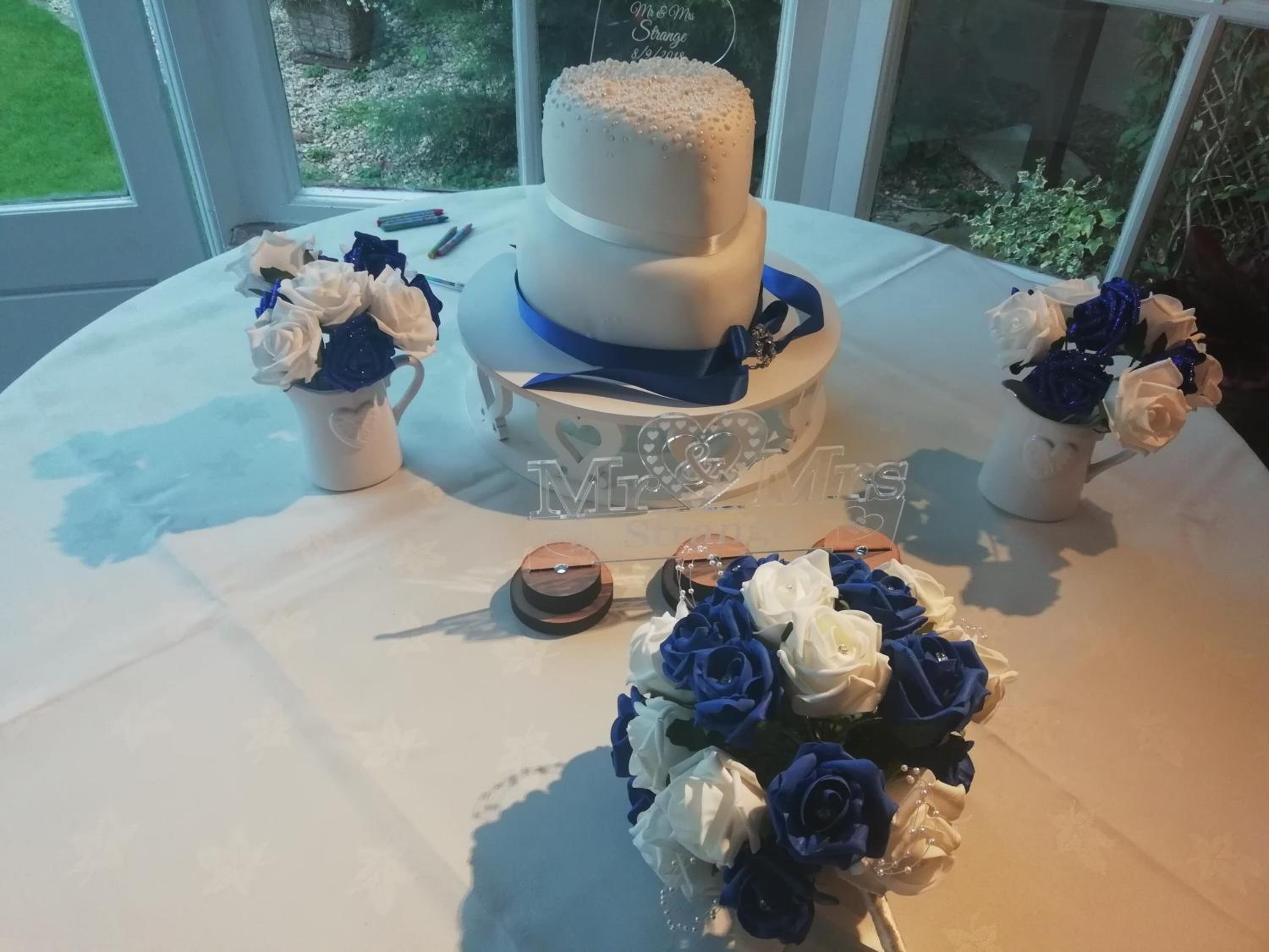 lunch, dinner served; british cuisine, al fresco dining