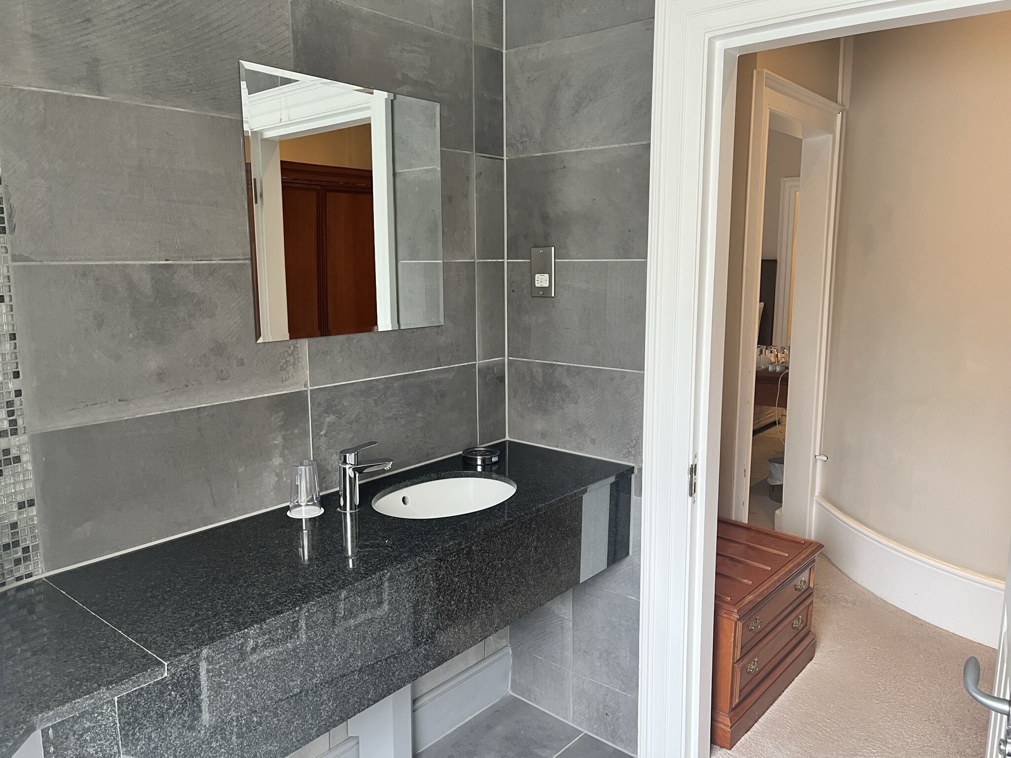 triple room, ensuite | bathroom