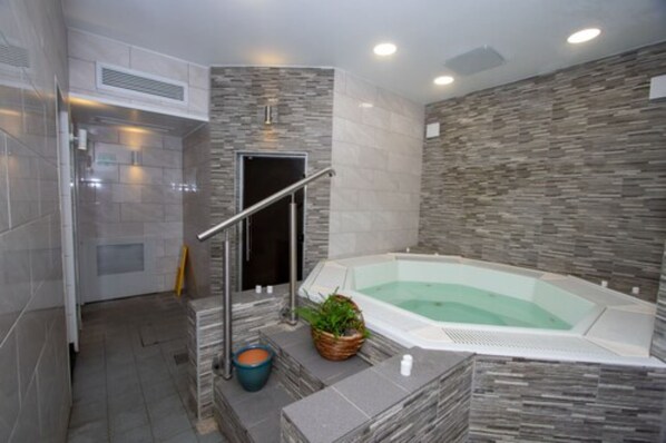 Sauna - Shurland Hotel (Sheerness)